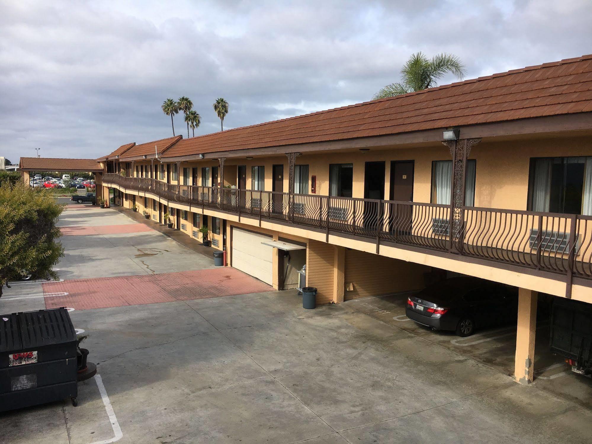 Del Amo Inn Torrance Buitenkant foto