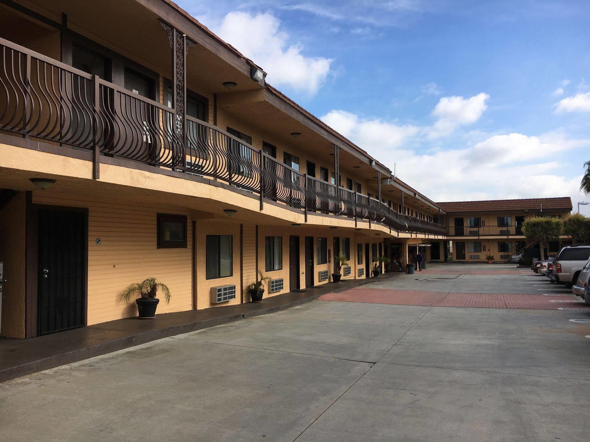 Del Amo Inn Torrance Buitenkant foto